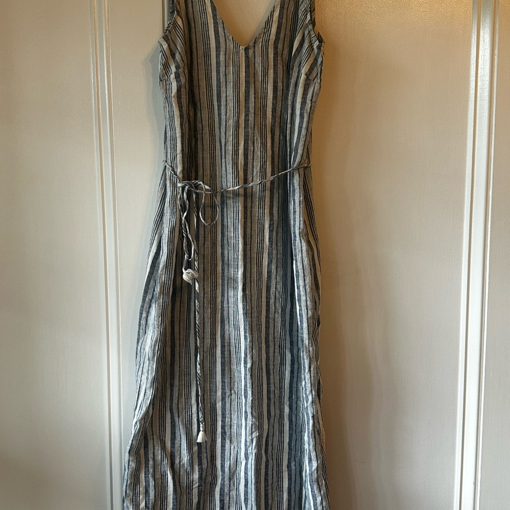 Ann Taylor Blue and White Sleeveless V-Neck Sundress